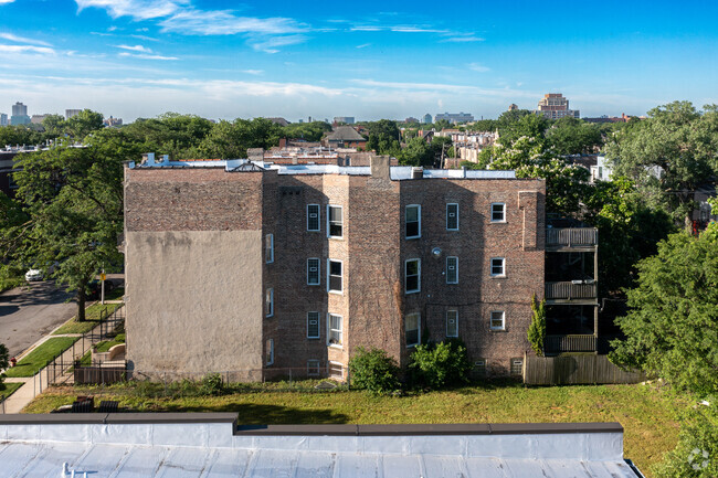 Building Photo - 4326 S Greenwood Ave