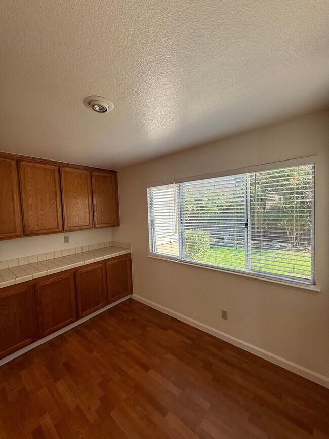 Foto del edificio - Travis School District