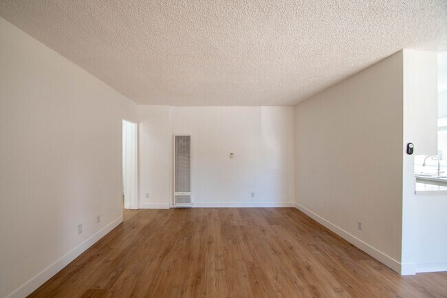 Foto del edificio - 10935 Peach Grove St