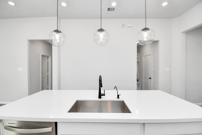 Building Photo - 19807 Palomino Pr Trl