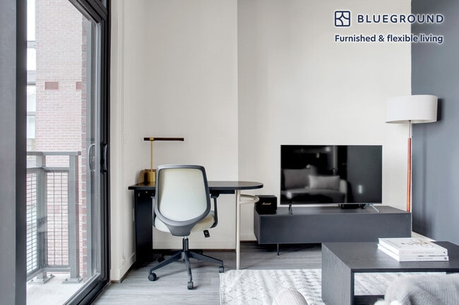 Building Photo - 600 H St NE