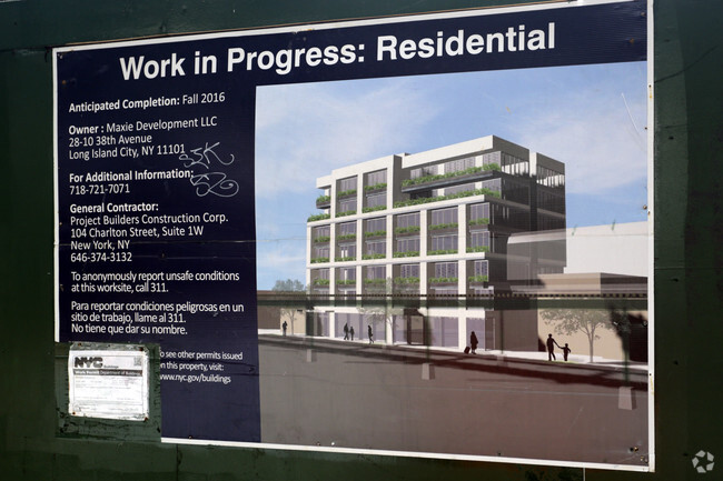 Building Photo - Line LIC