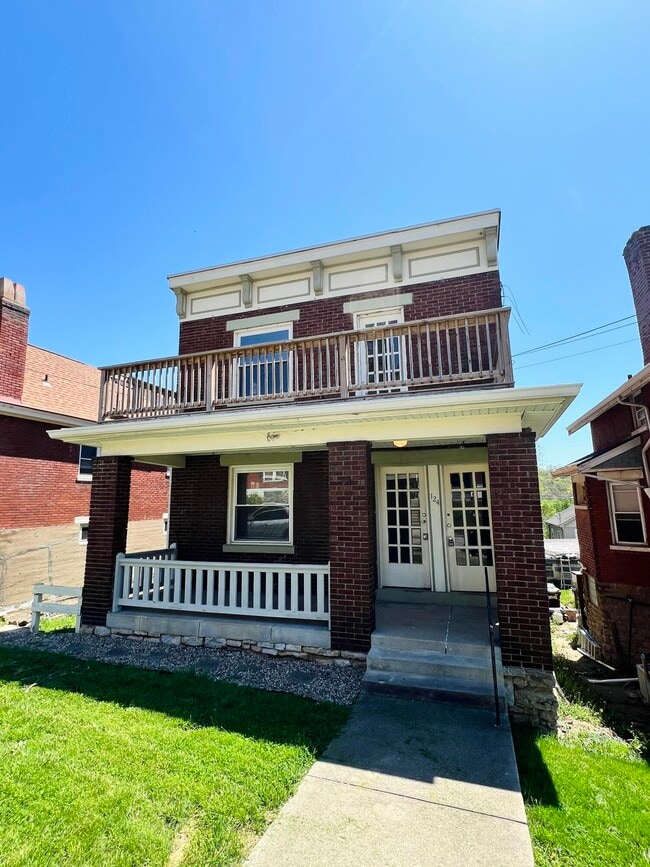 Building Photo - 124 16th St