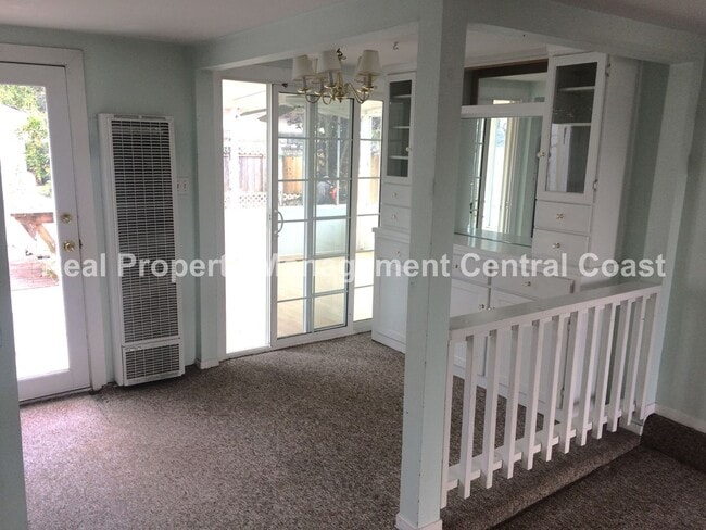 Foto del edificio - LEASE PENDING - Lower Level Duplex - 1 Bed...