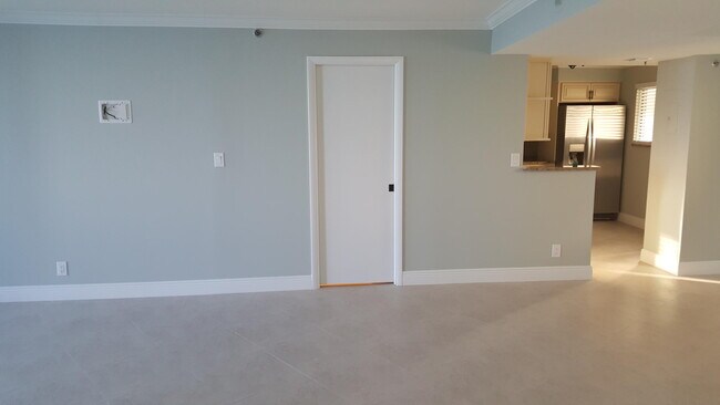 Foto del edificio - 200 Ocean Trail Way