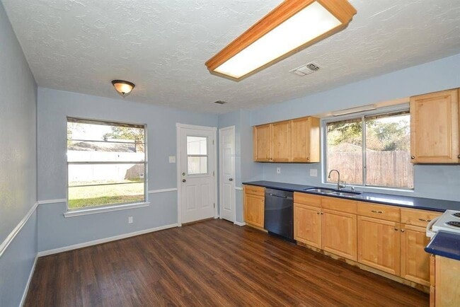 Foto del edificio - 22722 Fincastle Dr