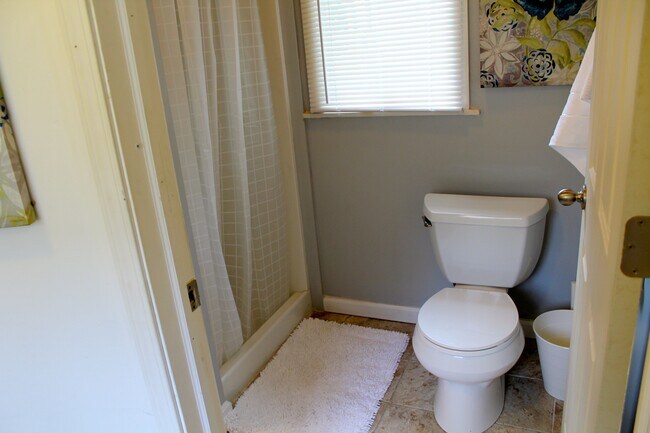 Downstairs bathroom - 1710 S State St