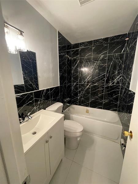 Foto del edificio - 395 SW 15th St
