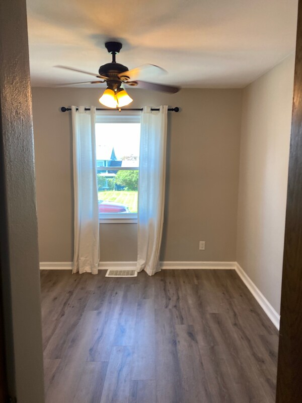 Foto del edificio - 1023 McCarthy Rd