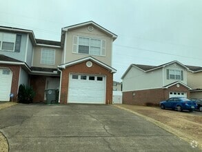 Building Photo - 112 N Spring View Dr