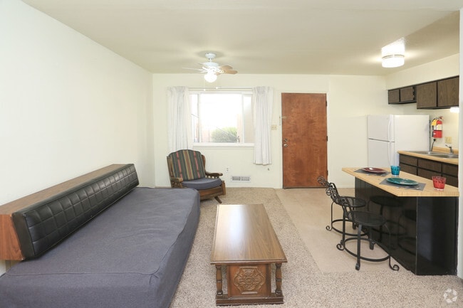 Studio - Don Quixote Apartments