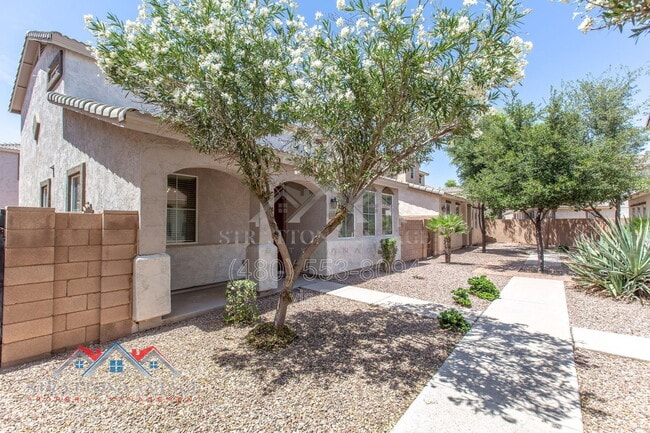 Building Photo - 4352 E Carla Vista Dr
