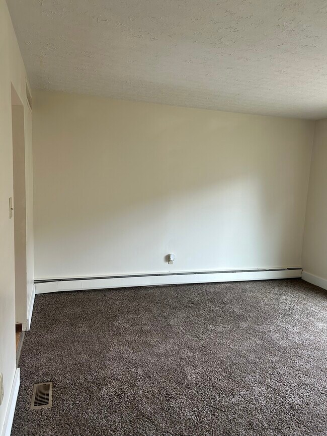 Building Photo - 4677 Tarryton Ct S