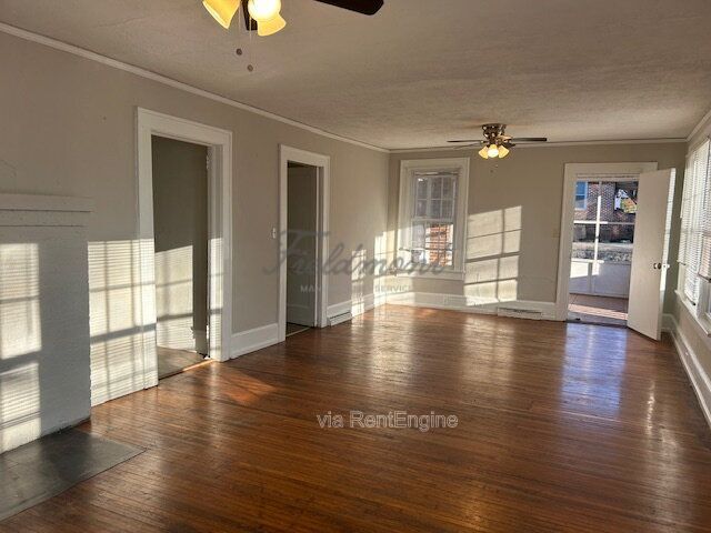 Building Photo - 3112 Old Buncombe Rd