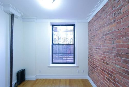 Building Photo - 242 Broome St