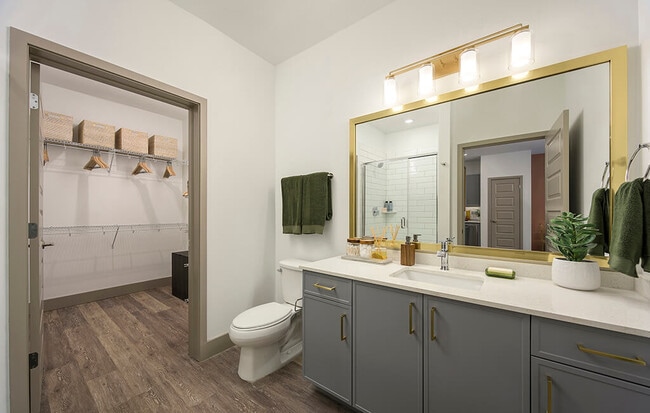 Building Photo - Wayfern Apartments