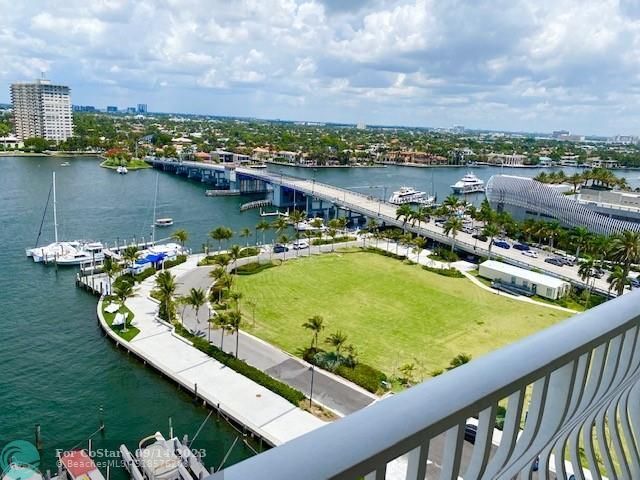 Building Photo - 1 Las Olas Cir