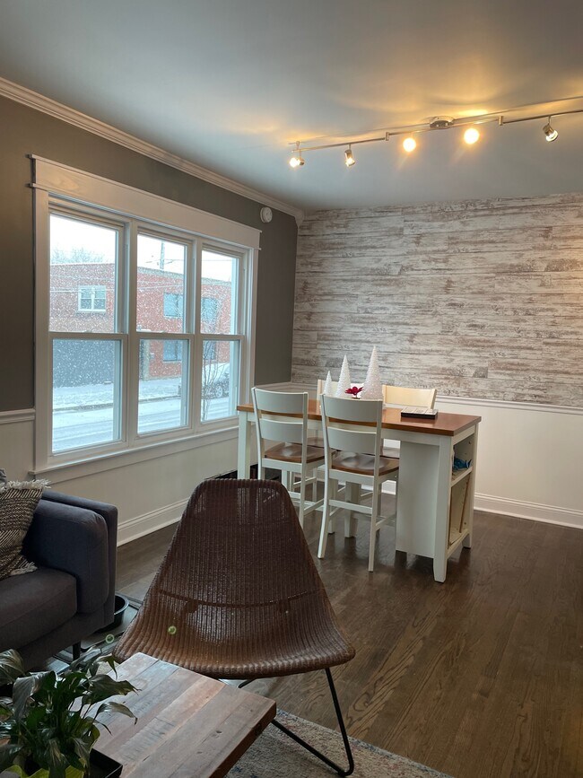 Foto del edificio - 4858 W Gunnison St