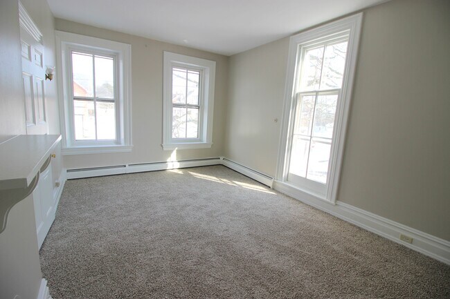 Foto del edificio - 322 Hodgson St