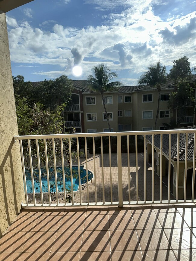 Foto del edificio - 7085 Nova Dr
