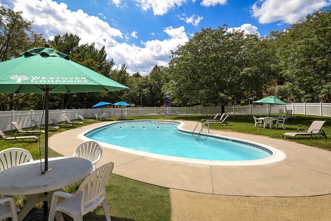 Swimming Pool - Jamestown Village Apartments