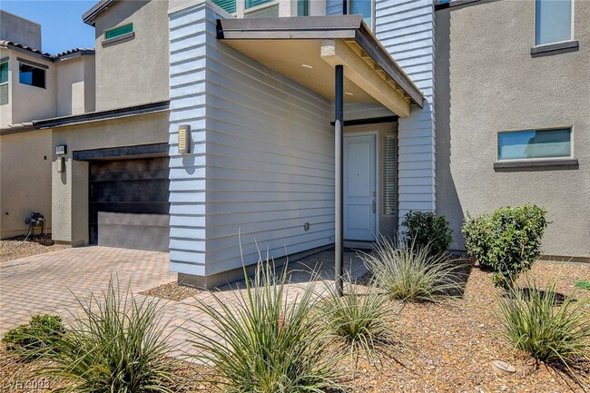 Foto del edificio - 518 Everett Ridge Ave