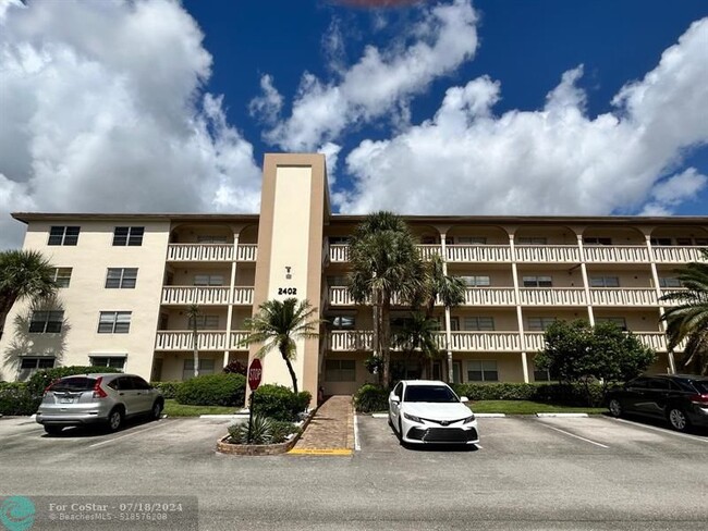 Building Photo - 2402 Antigua Cir