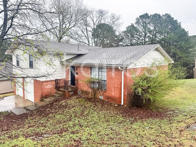 Building Photo - 5721 Old Hickory Rd