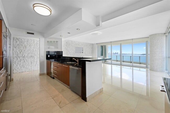 Foto del edificio - 2 br, 2.5 bath Condo - 1331 Brickell Bay D...