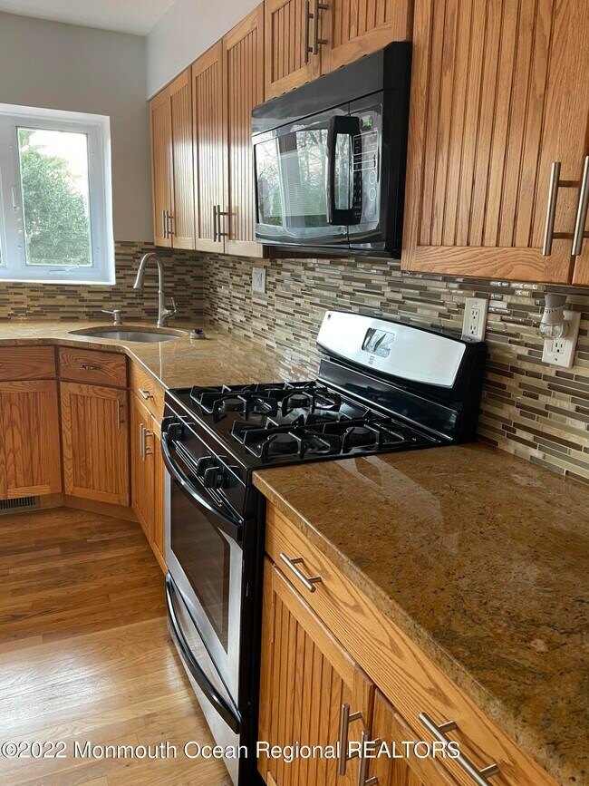 Foto del edificio - 110 Cold Indian Springs Rd