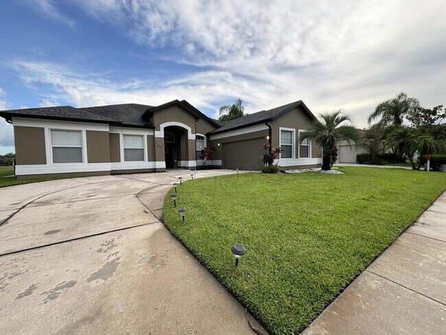 Building Photo - 801 Spring Island Way
