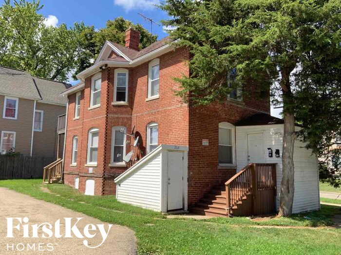 Primary Photo - 202 S Park Ave