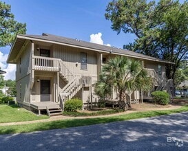 Building Photo - 1061 Sea Cliff Dr N