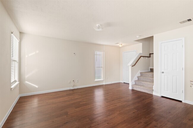 Building Photo - 15606 Kiplands Bend Dr