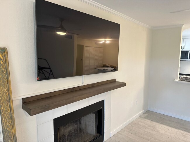 Foto del edificio - Roommate Wanted - Downtown Sarasota Renova...
