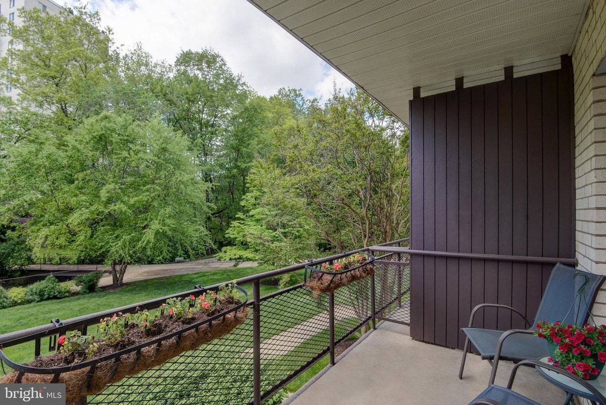 10444 ROCKVILLE Pike Unit 201, Rockville, MD 20852 Condo for Rent in