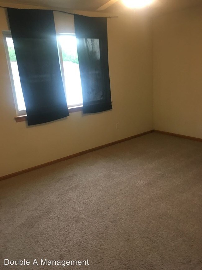 Foto del edificio - 3649 Canterbury Ct