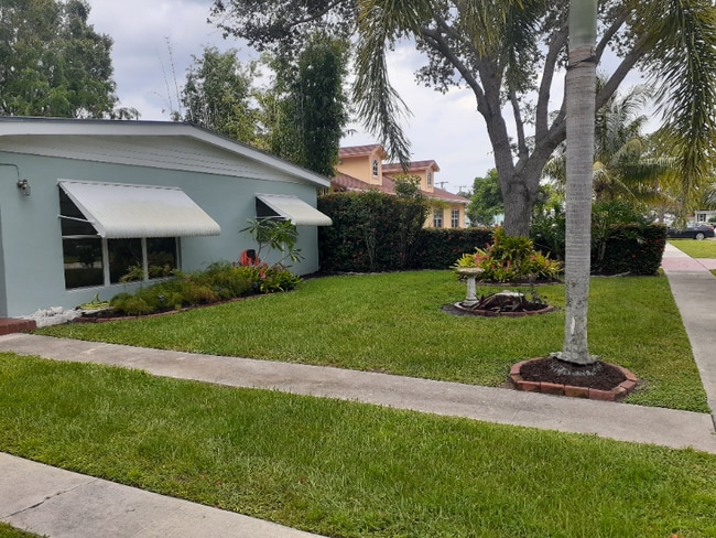 Foto del edificio - 117 SE Solaz Ave