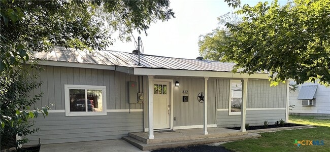 Building Photo - 412 Short Ave