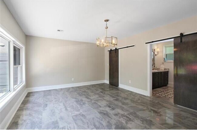 Building Photo - 1755 Oriole St