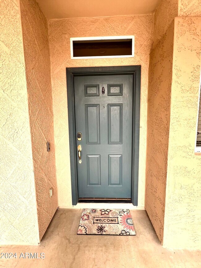 Foto del edificio - 3464 E Thornton Ave