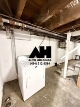 Building Photo - 513 N 11th St