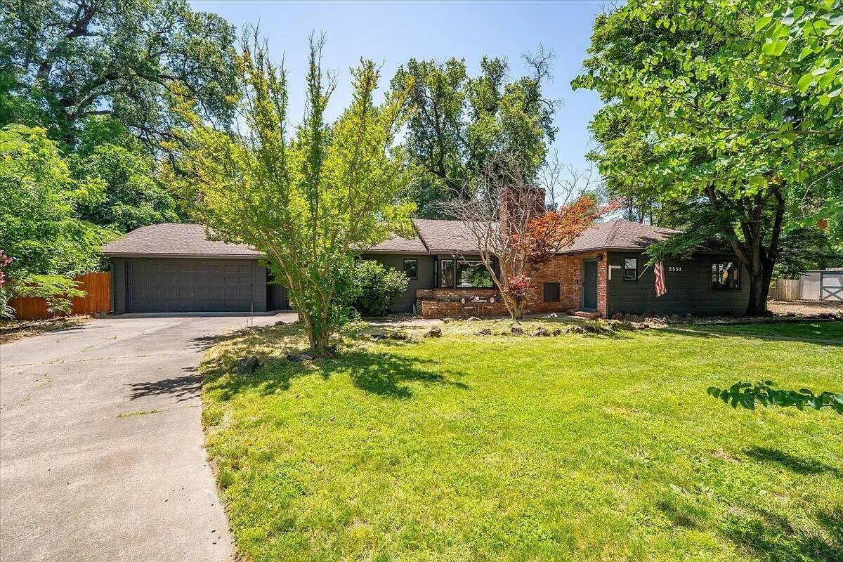 Foto principal - 2551 S Waverly Ave