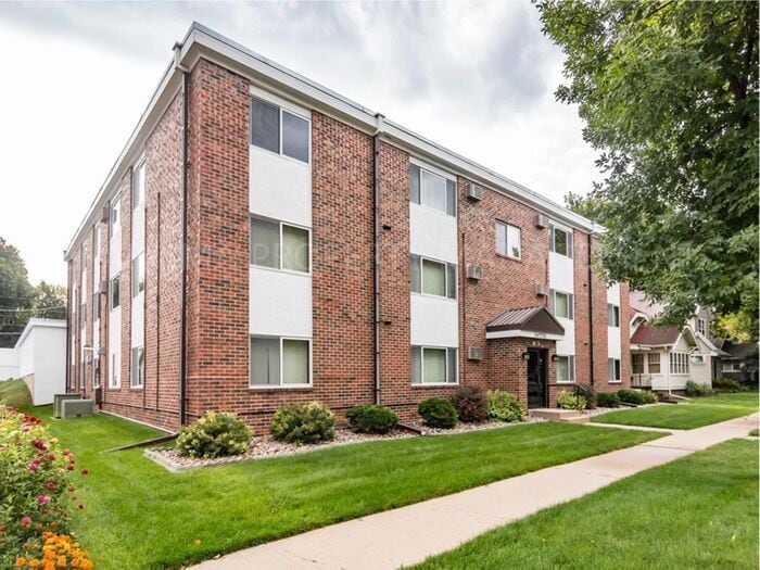 708 S Prairie Ave Unit 15, Sioux Falls, SD 57104 Apartment for Rent