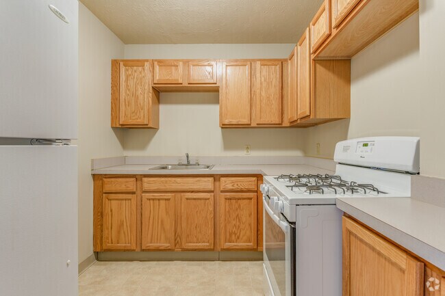 Studio 1BA 450 sq. ft. - University East Apartments