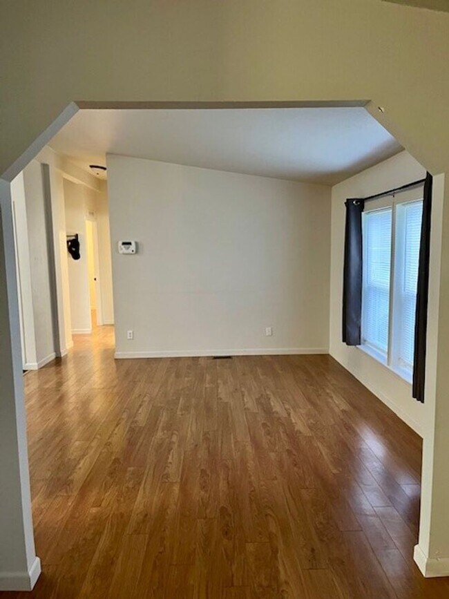 Foto del edificio - Beautifully updated home in Port Orchard!