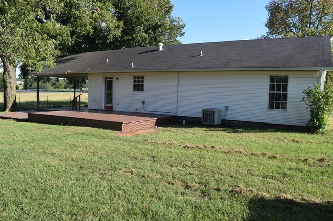 Building Photo - Charming 3 Bed/ 2 Bath Home in Greenwood (...