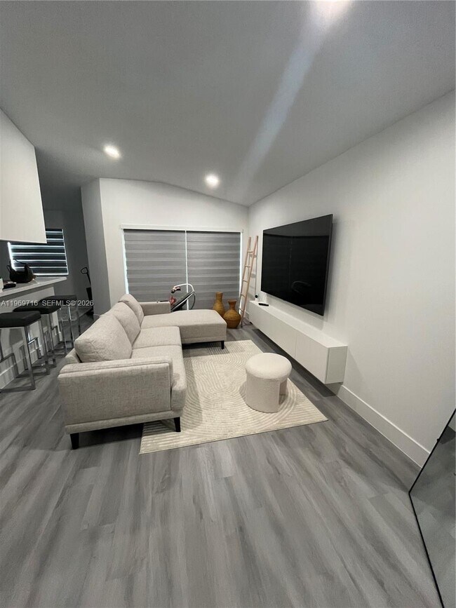 Foto del edificio - 9811 Westview Dr