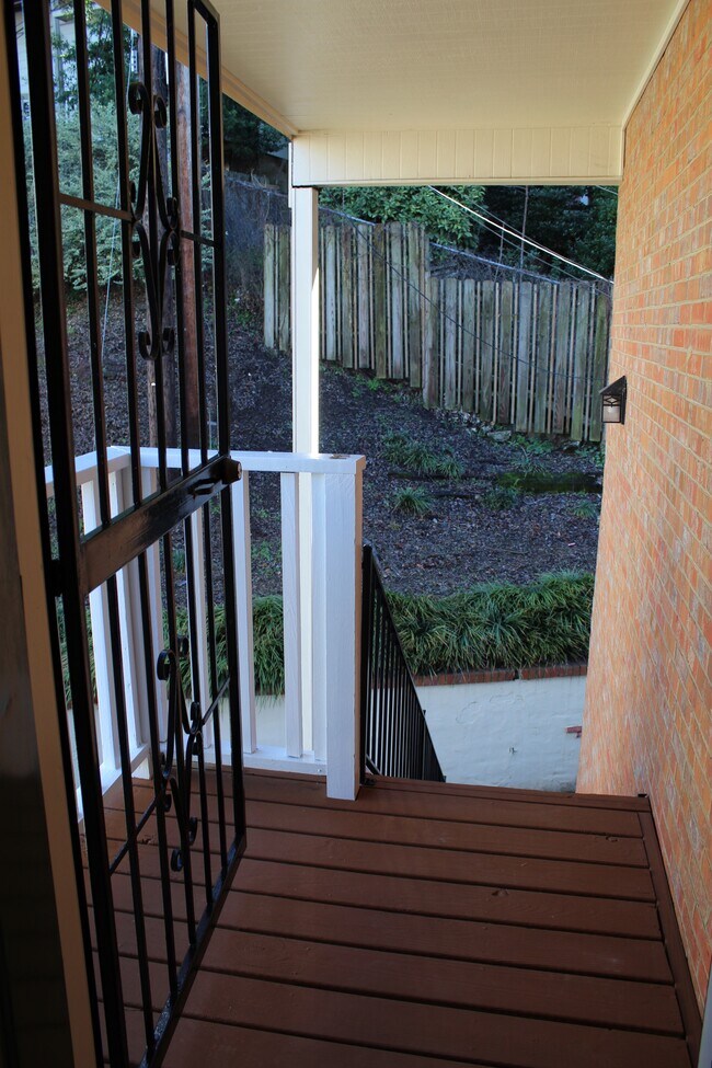 Building Photo - 2925 10th Ct S