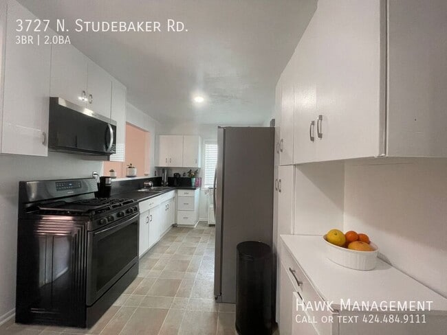 Foto del edificio - 3727 N Studebaker Rd